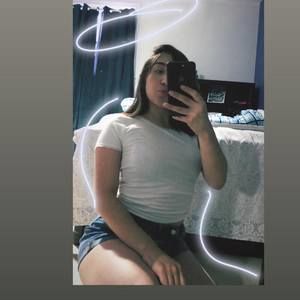 Meet your Posher, Valentina